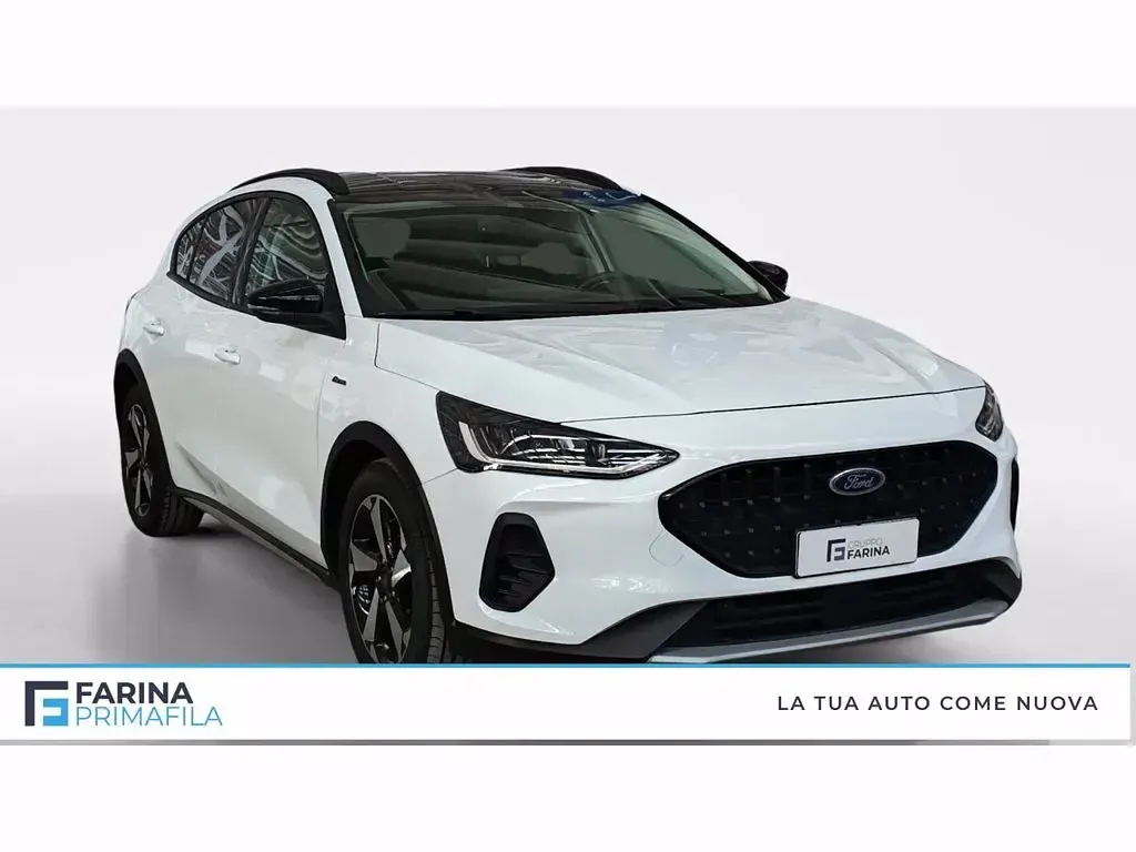 Usata Ford Focus Active 120 CV (88 kW) 2022 Bianco tetto nero SUV