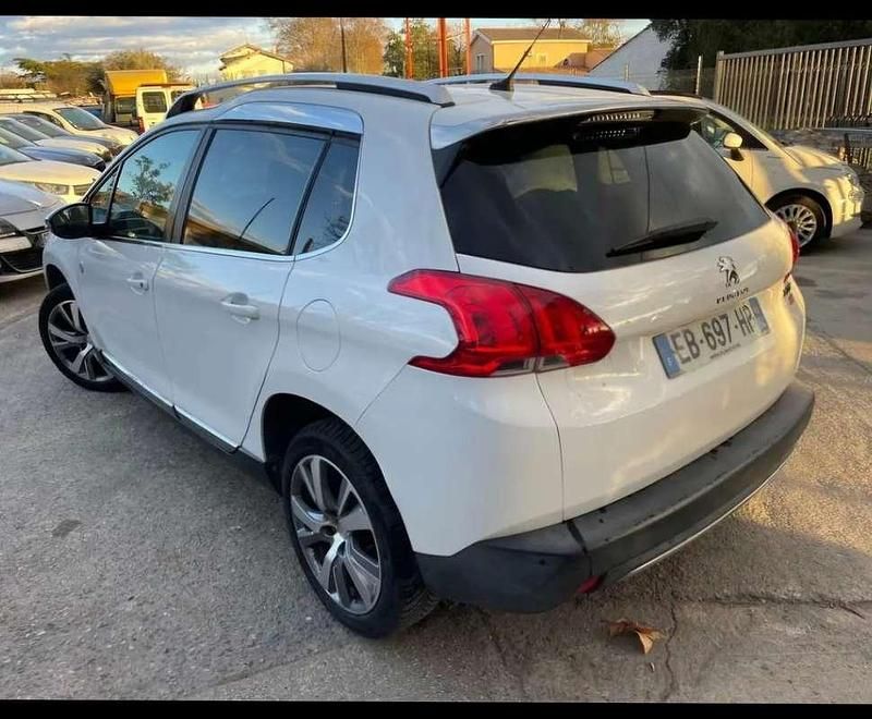 Usata Peugeot 2008 Active 110 CV (80 kW) 2016 Bianco SUV