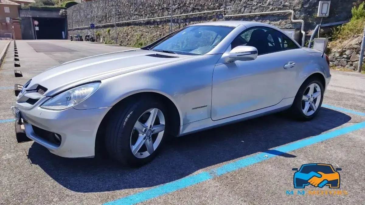 Usata Mercedes SLK200 Chrome 184 CV (135 kW) 2009 Grigio Cabrio