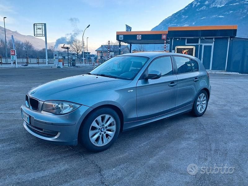 Usata 2010 BMW 118 Due volumi | 5000 € - Immagine 1/4