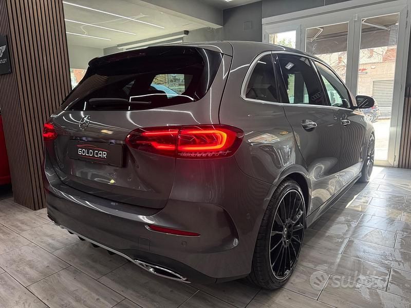 Usata Mercedes B180 Premium 116 CV (85 kW) 2020 Grigio Utilitaria
