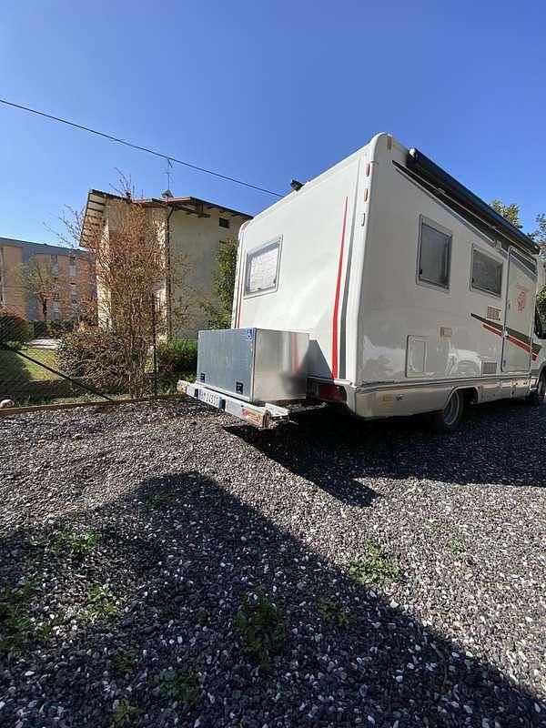 Usata Iveco Daily 245 CV (180 kW) 2000 Monovolume