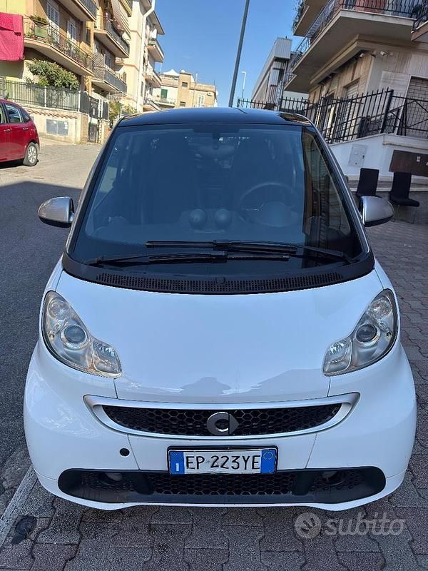 Bianco Usata 2012 Smart ForTwo Coupé Pulse Coupé | 4300 € - Immagine 1/4