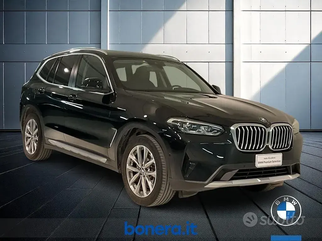 Usata BMW X3 Efficient Dynamics 190 CV (139 kW) 2022 Nero SUV