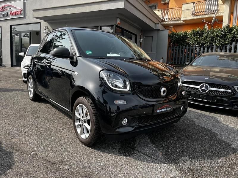 Usata Smart ForFour Passion 71 CV (52 kW) 2019 Nero Utilitaria