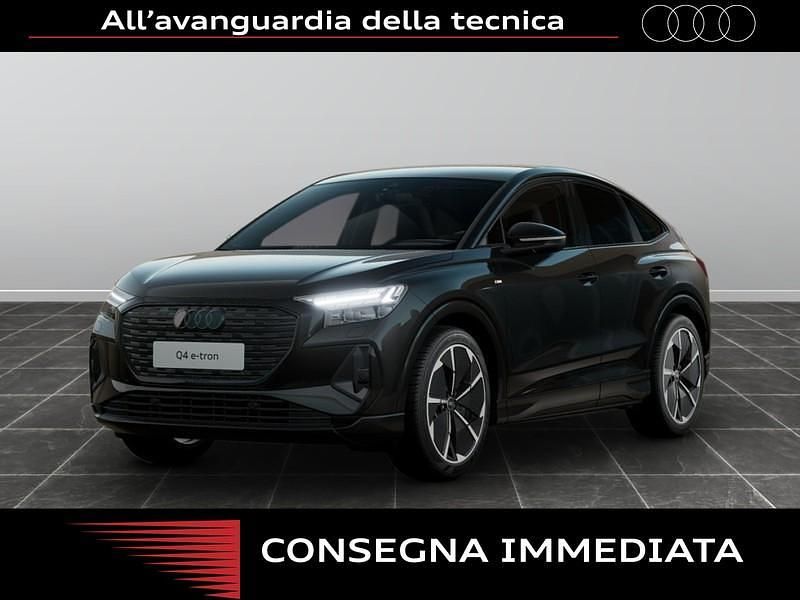 Nero Nuova 2025 Audi Q4 Sportback e-tron Ambiente SUV | 54.337 € (Buon prezzo) - Immagine 1/4