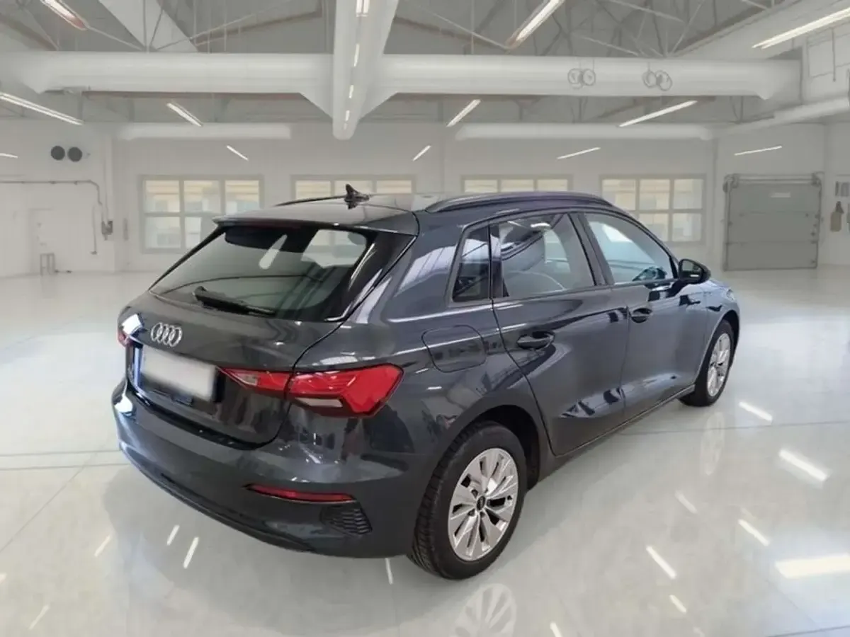 Usata Audi A3 Business 150 CV (110 kW) 2023 Blu Berlina
