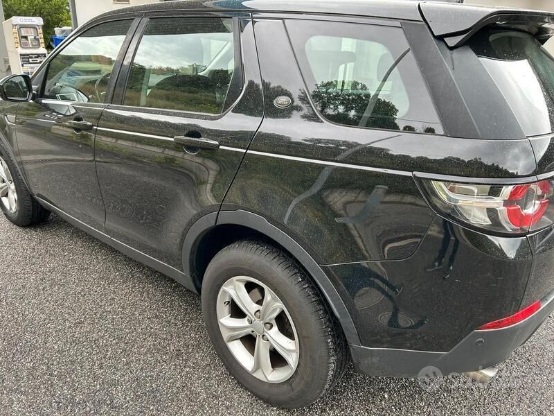 Usata Land Rover Discovery 5 HSE 179 CV (131 kW) 2017 Nero SUV