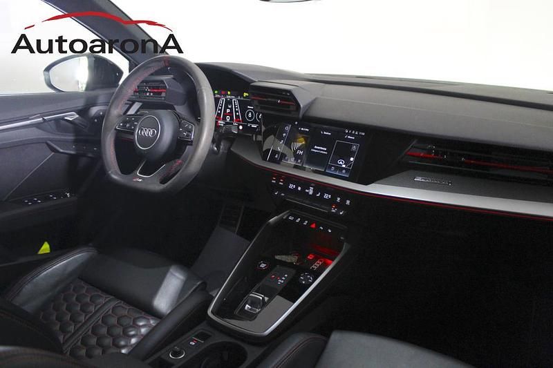 Usata Audi RS3 400 CV (294 kW) 2022 0e nero mito metallizzato Berlina