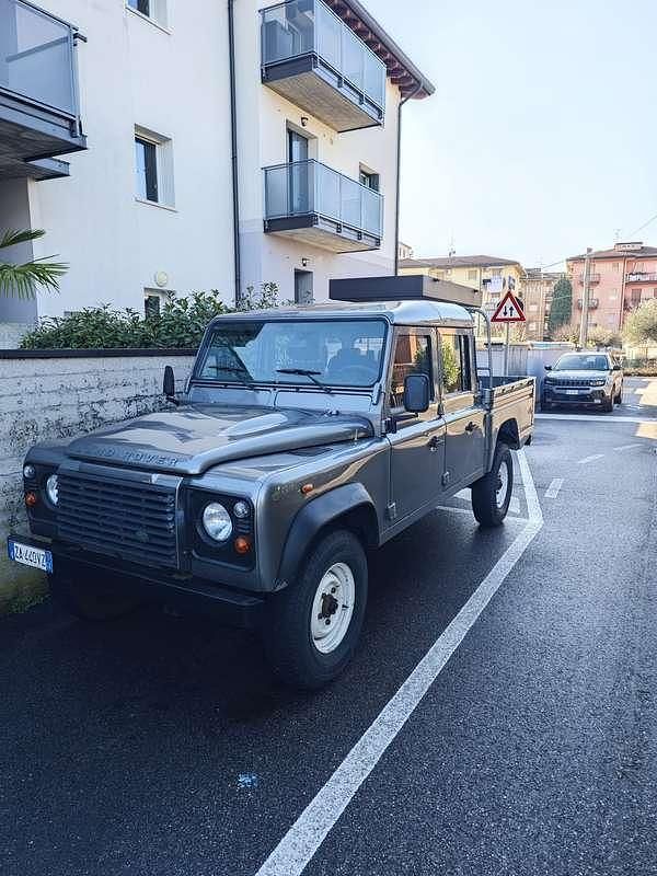 Usata Land Rover Defender 122 CV (89 kW) 2007 SUV