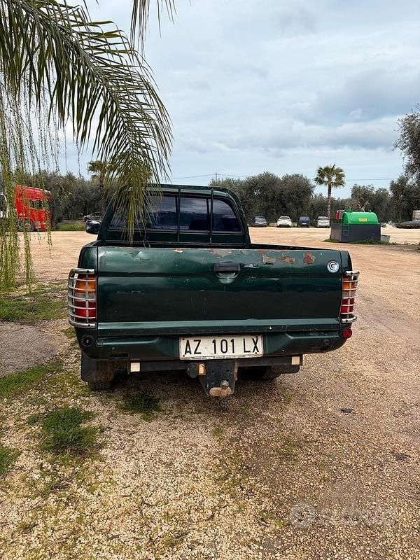 Usata Mitsubishi L200 100 CV (73 kW) 1998 Verde Pick-up