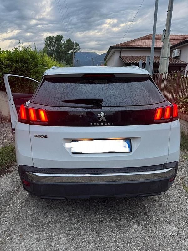 Usata Peugeot 3008 120 CV (88 kW) 2020 SUV