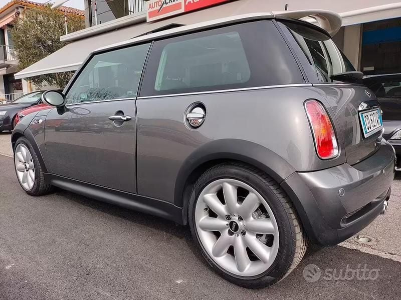 Usata Mini Cooper S 163 CV (119 kW) 2002 Grigio Utilitaria