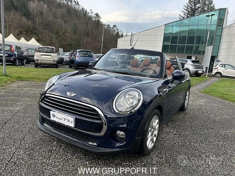 Usata Mini Cooper D Cabriolet 116 CV (85 kW) 2017 Blu/azzurro Cabrio