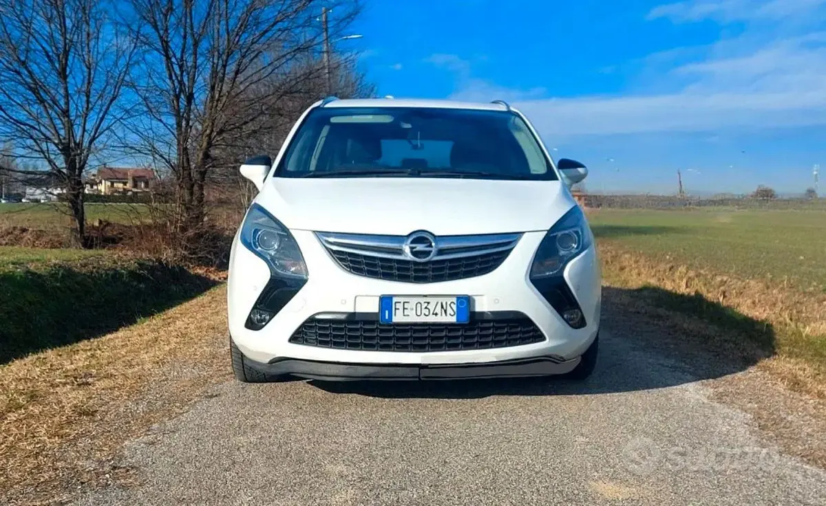Usata Opel Zafira Tourer 97 CV (71 kW) 2016 Bianco Monovolume