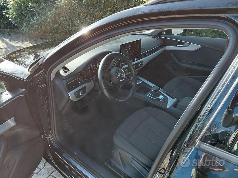 Usata Audi A4 Advanced 190 CV (139 kW) 2020 Nero Station wagon