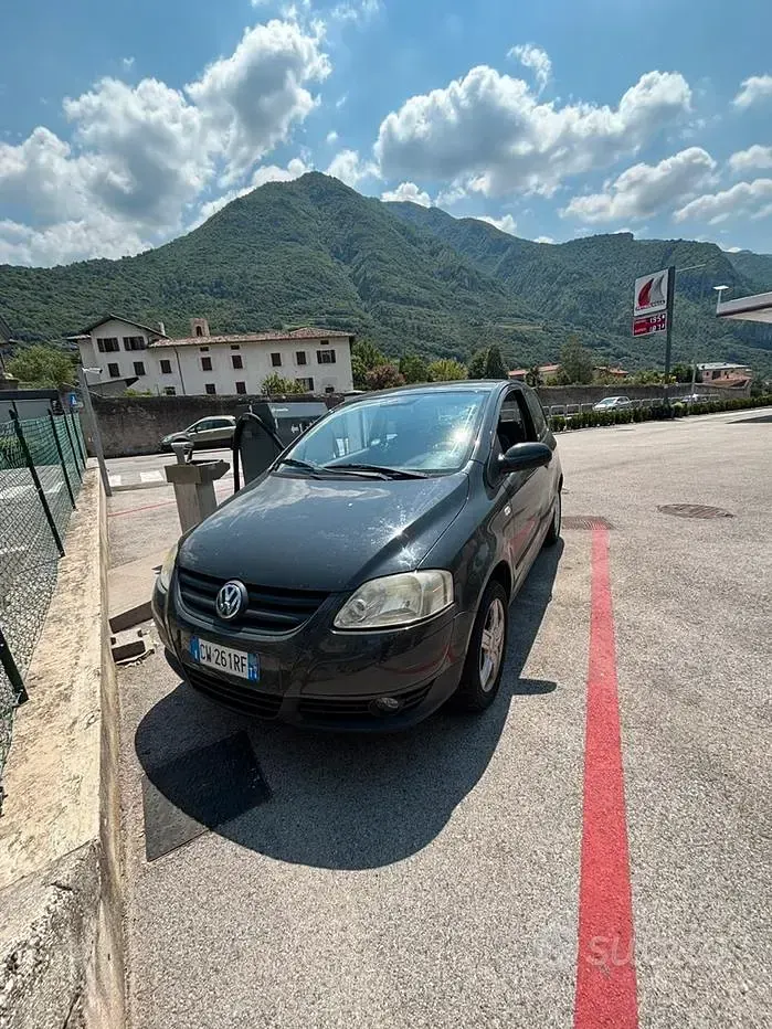 Usata VW Fox 69 CV (50 kW) 2005 Grigio Utilitaria