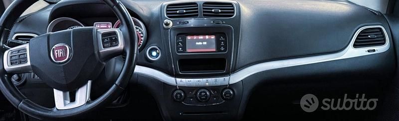 Usata Fiat Freemont Lounge 170 CV (125 kW) 2012 Blu SUV