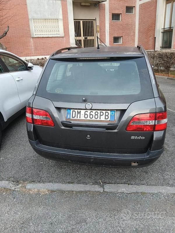 Usata Fiat Stilo 105 CV (77 kW) 2007 Grigio Station wagon