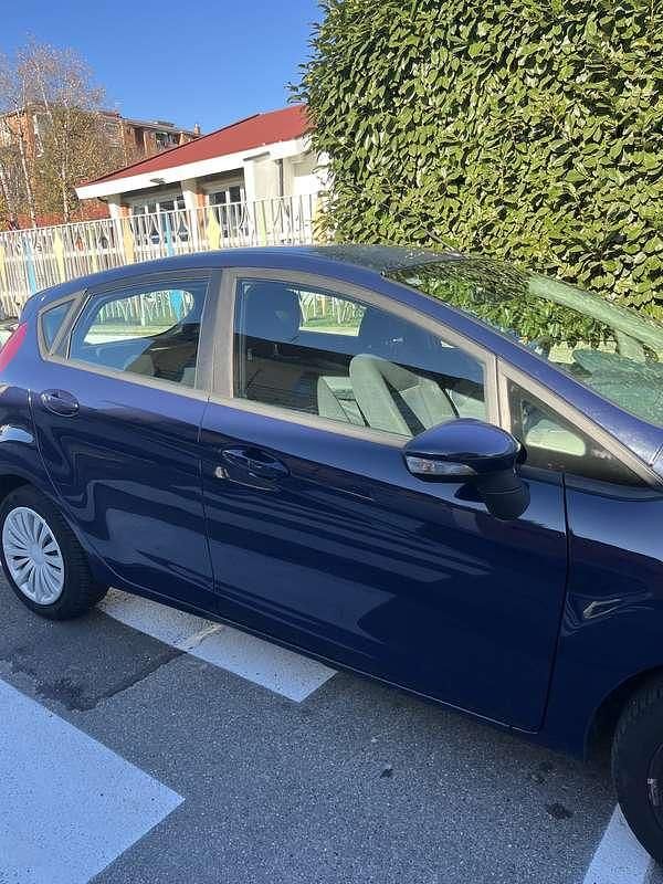 Usata Ford Fiesta 82 CV (60 kW) 2011 Blu/azzurro Berlina