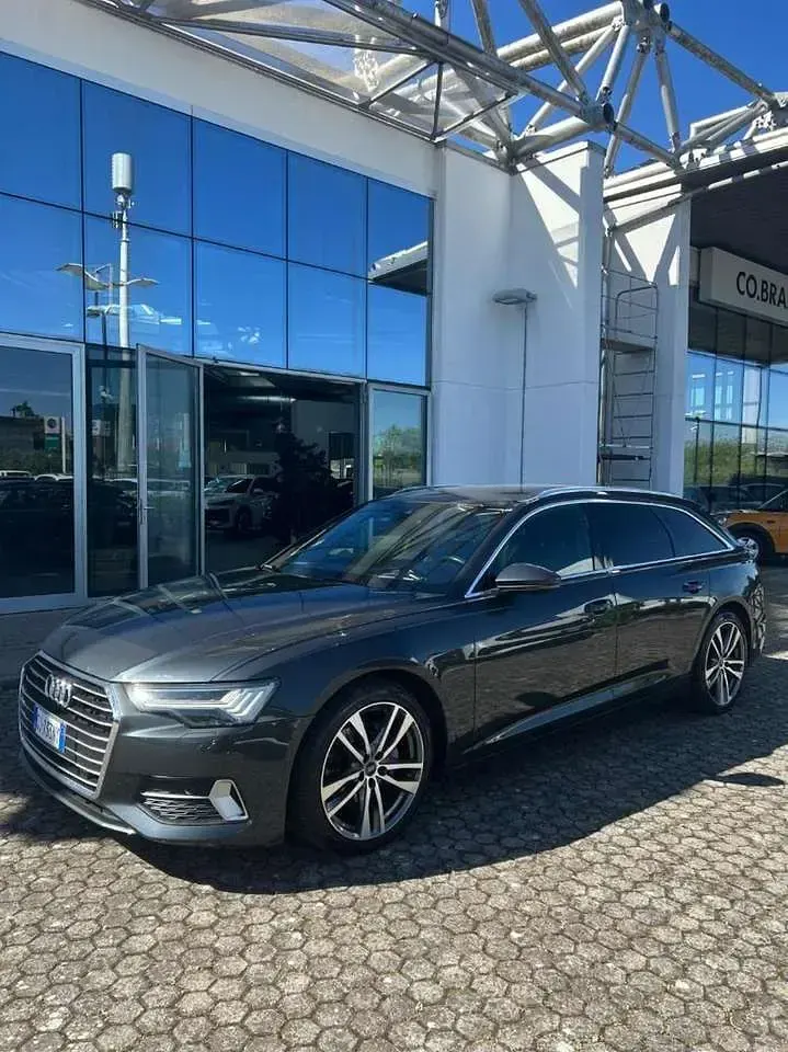 Usata Audi A6 Business 204 CV (150 kW) 2022 Grigio scuro Station wagon