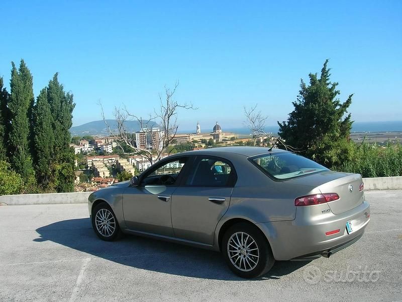Usata Alfa Romeo 159 Progression 150 CV (110 kW) 2008 Grigio Berlina
