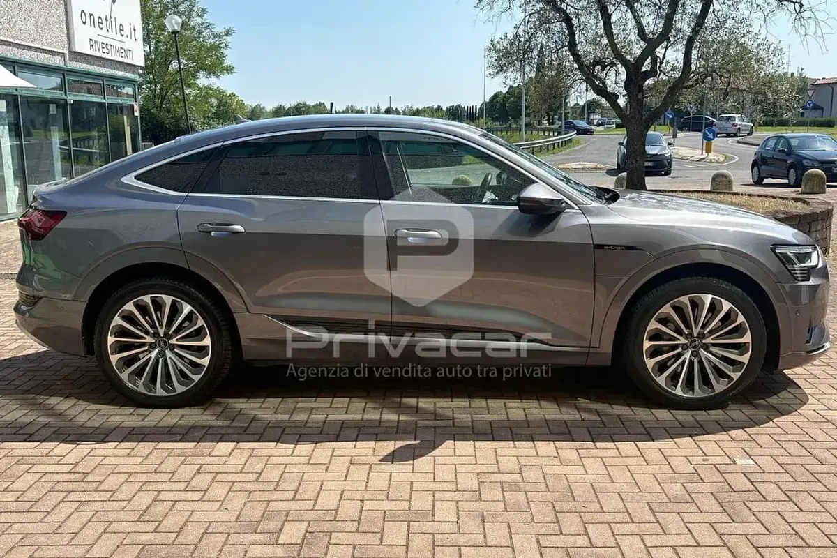 Usata Audi e-tron Business 158 kW (215 CV) 2021 Grigio SUV
