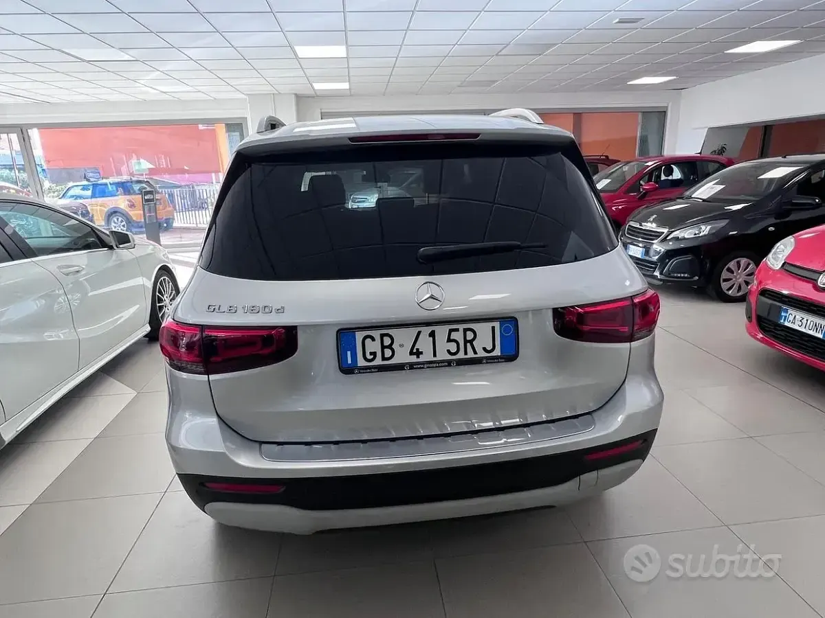 Usata Mercedes GLB180 Executive 116 CV (85 kW) 2020 Grigio SUV