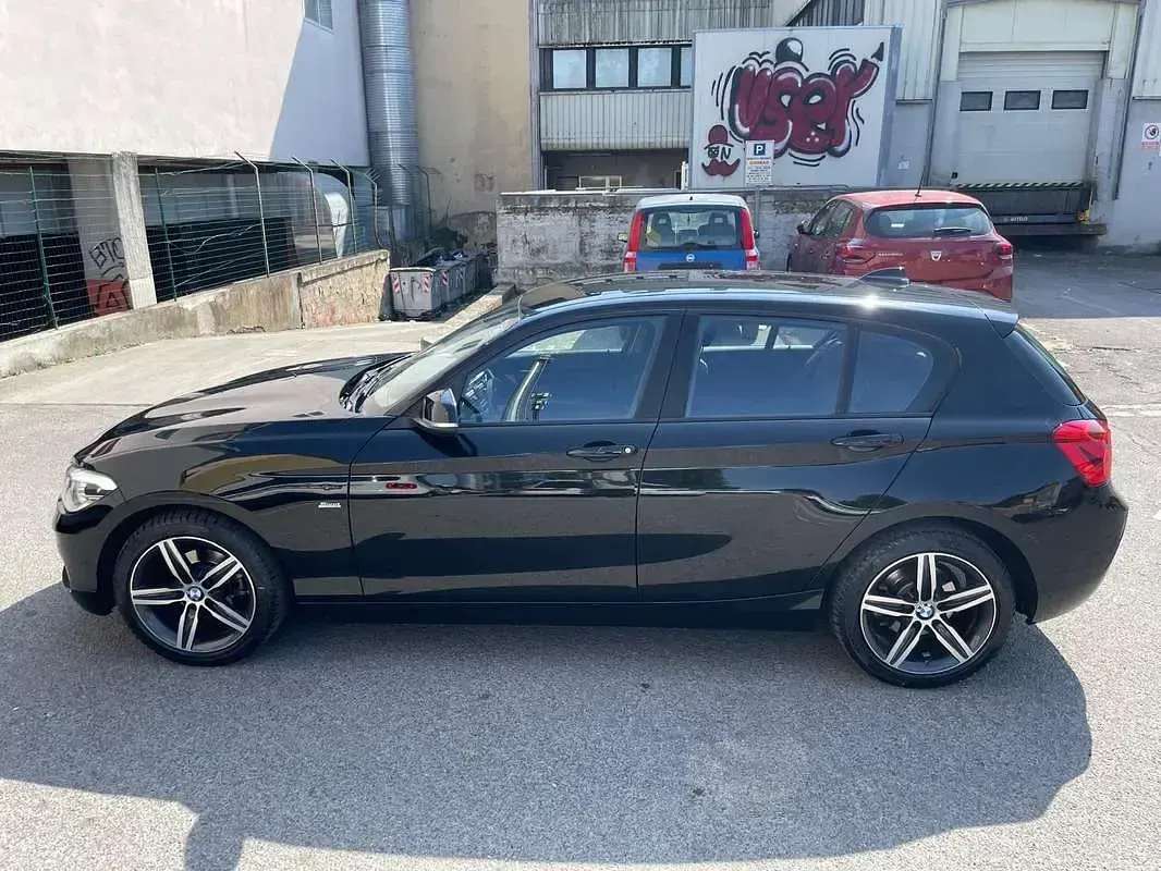 Usata BMW 118 Sport Line 150 CV (110 kW) 2017 Nero Utilitaria