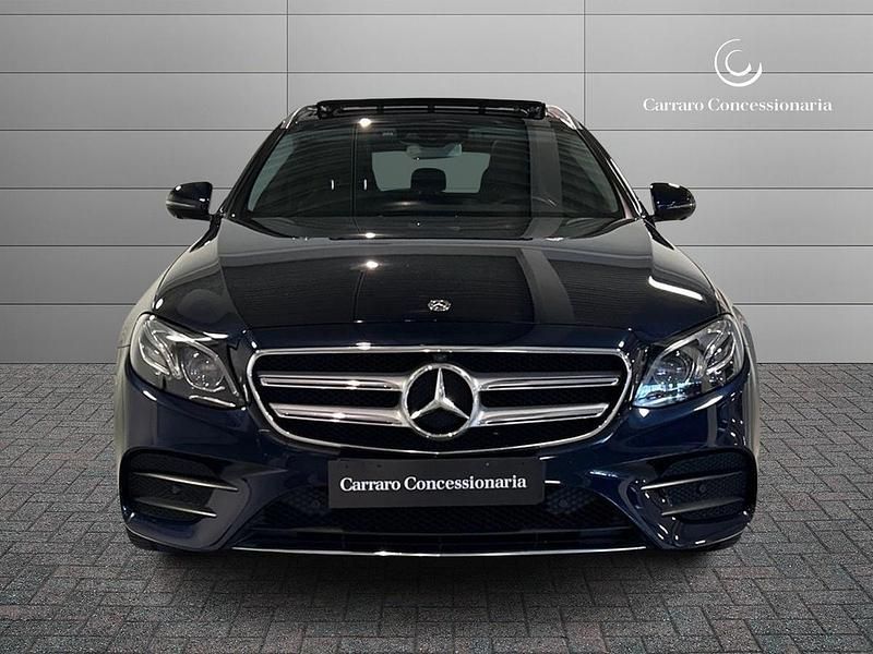 Usata Mercedes E300 Premium Plus 194 CV (142 kW) 2020 Blu metallizzato Station wagon