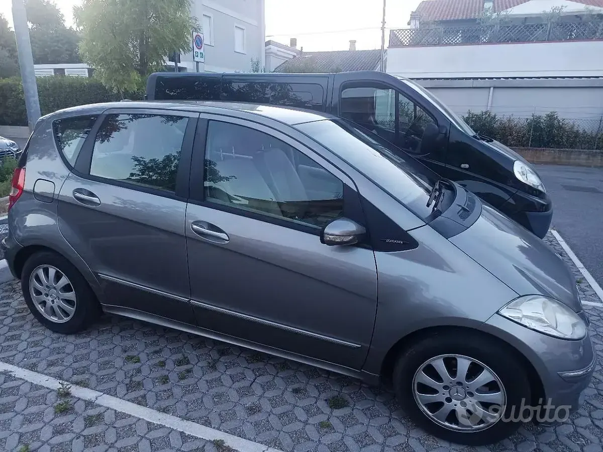 Usata Mercedes A180 2005 Grigio Utilitaria