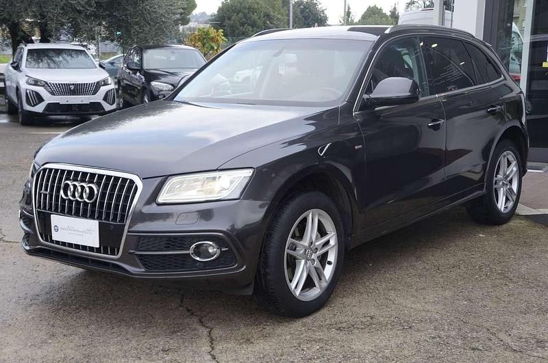 Grigio Usata 2016 Audi Q5 Advanced Plus SUV | 15.450 € (Molto cara) - Immagine 1/4