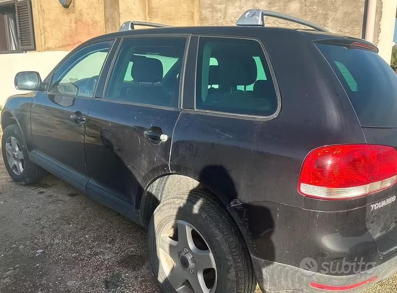 Usata VW Touareg 174 CV (127 kW) 2003 Nero SUV