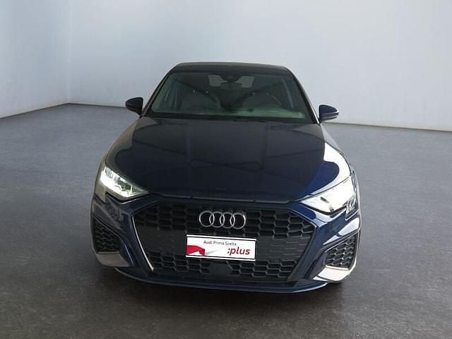 Blu navarra metallizzato Usata 2022 Audi A3 S-Line | 27.400 € (Buon prezzo) - Immagine 1/4
