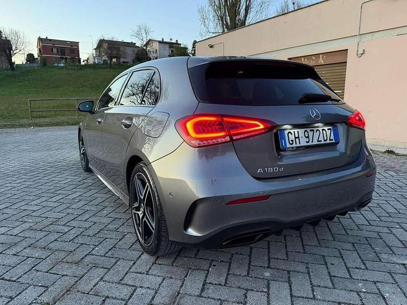 Usata Mercedes A180 Premium 116 CV (85 kW) 2022 Berlina