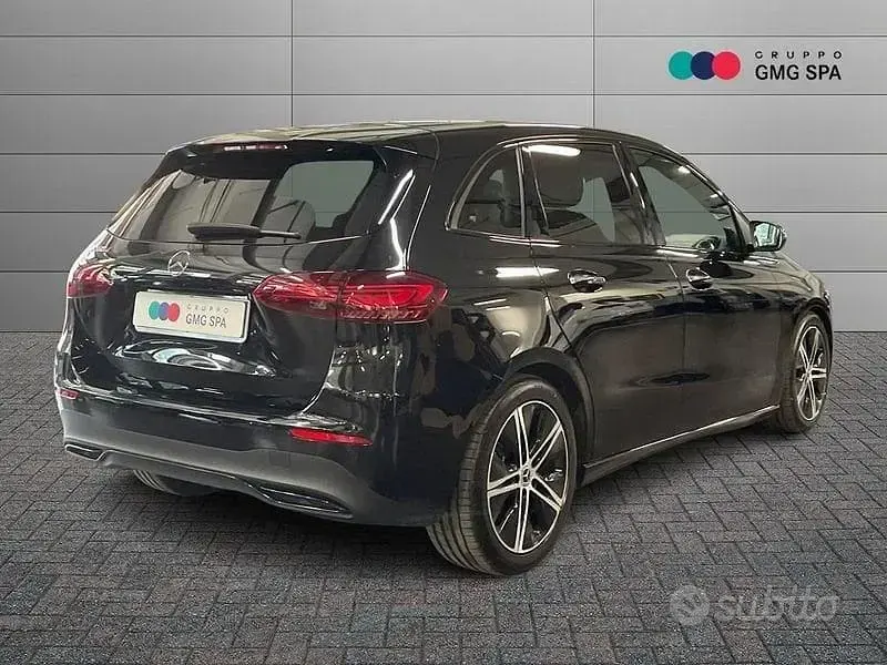 Usata Mercedes B180 Advanced Plus 116 CV (85 kW) 2023 Nero Utilitaria