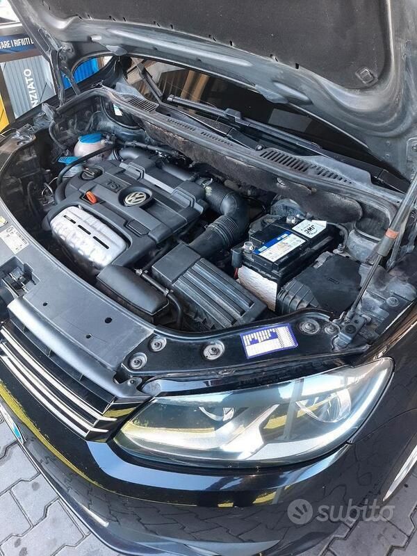 Nero Usata 2013 VW Touran Monovolume | 6000 € (Cara) - Immagine 1/4