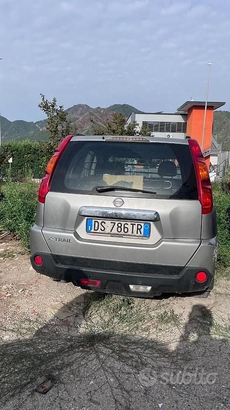 Usata Nissan X-Trail 150 CV (110 kW) 2008 Grigio SUV