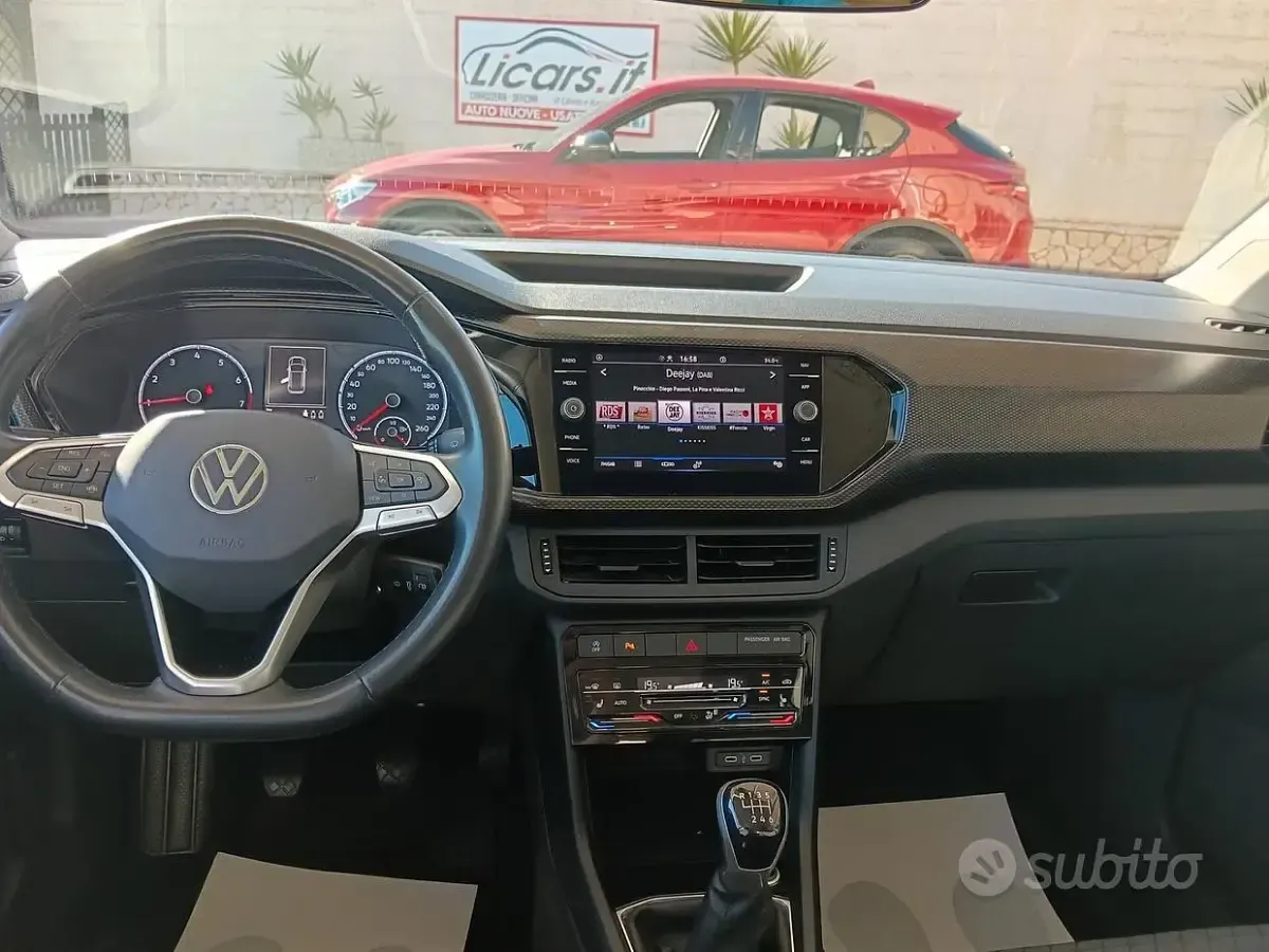 Usata VW T-Cross Life 110 CV (80 kW) 2023 Grigio SUV