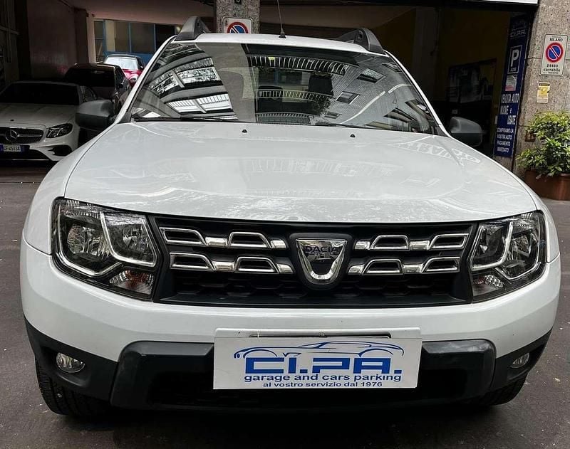 Usata Dacia Duster Lauréate 114 CV (83 kW) 2017 Bianco SUV