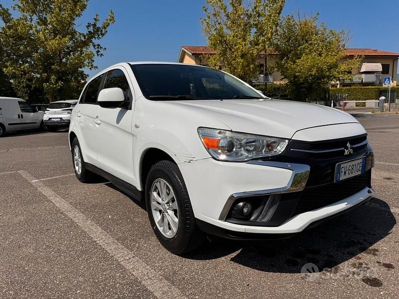 Usata Mitsubishi ASX 117 CV (86 kW) 2019 Bianco SUV