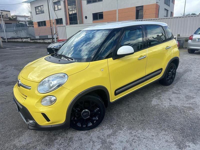 Usata Fiat 500L Trekking 104 CV (76 kW) 2013 Giallo Monovolume