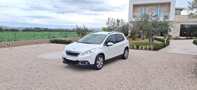 Usata Peugeot 2008 Allure 92 CV (67 kW) 2015 Bianco SUV