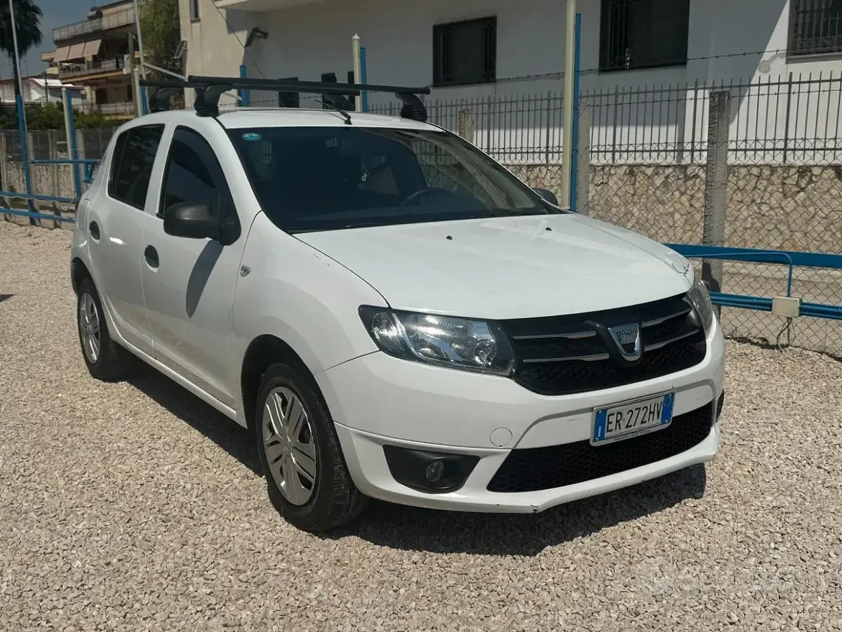 Usata Dacia Sandero 72 CV (52 kW) 2013 Bianco Berlina