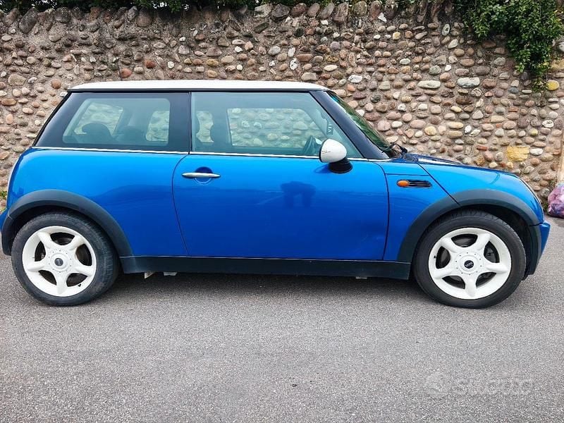 Usata Mini Cooper 2006 Blu Utilitaria