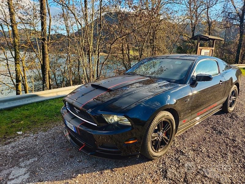 Usata Ford Mustang S 305 CV (224 kW) 2014 Nero Coupé