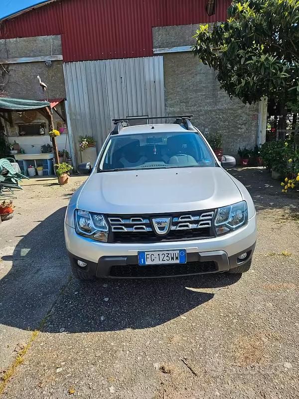 Usata Dacia Duster 110 CV (80 kW) 2017 Grigio SUV