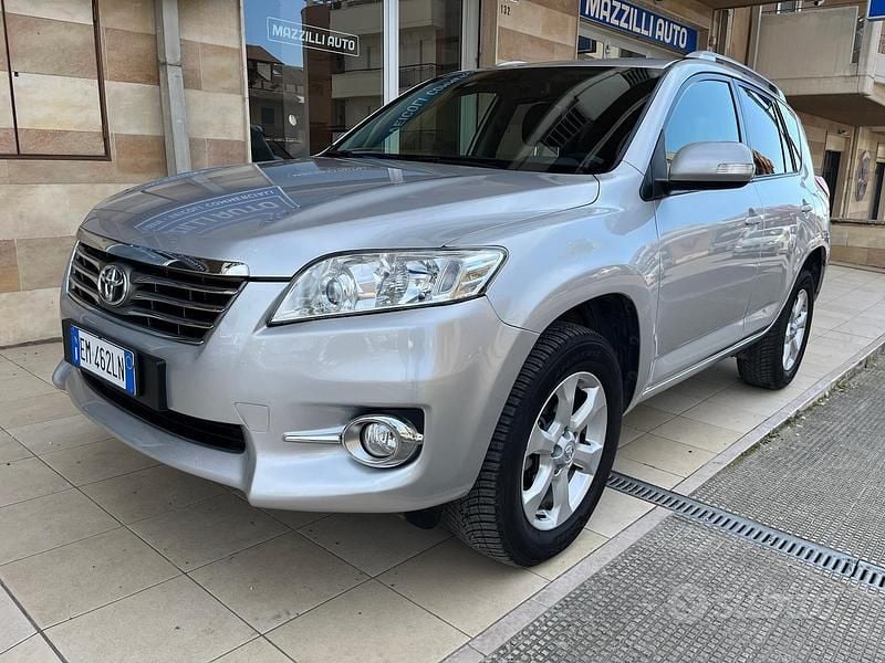 Usata Toyota RAV4 150 CV (110 kW) 2012 Grigio SUV