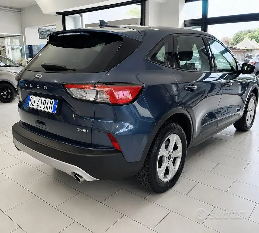 Usata Ford Kuga 152 CV (111 kW) 2022 Blu SUV