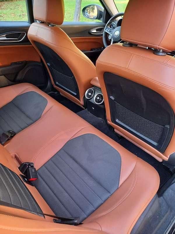 Usata Alfa Romeo Giulia Business 160 CV (117 kW) 2019 Nero Berlina